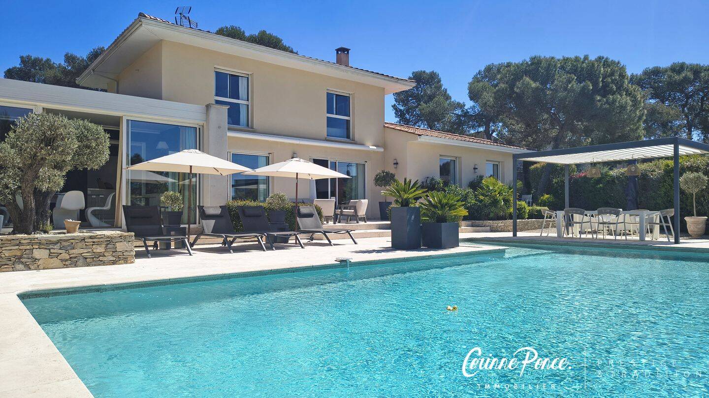 Maison 5 pièces 220 m² · à Nîmes · 220 m² · 1 185 000 €
