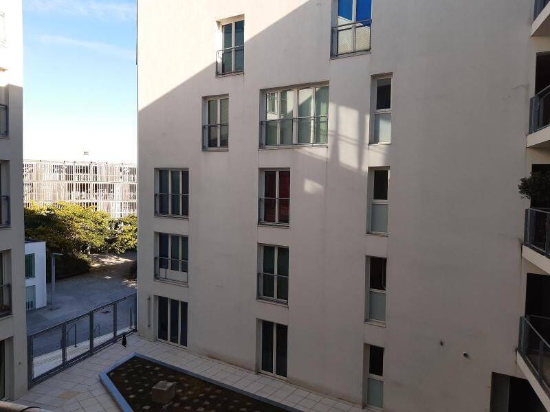 Appartement 3 pièces 71 m² · à Bègles · 70,8 m² · 945 €/mois