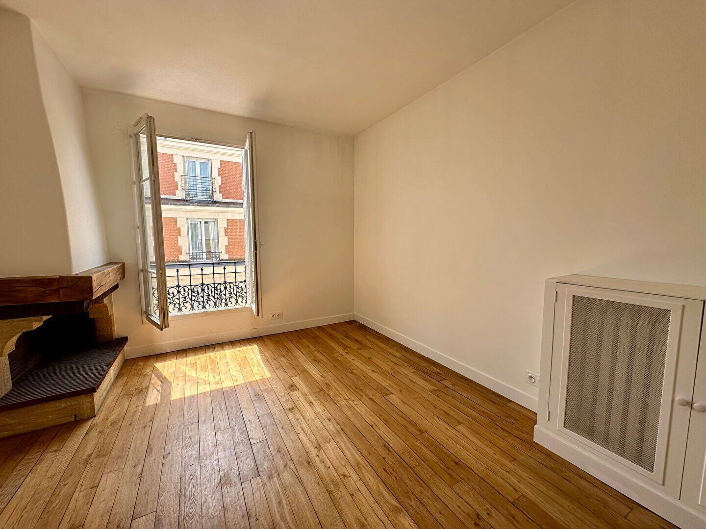 Appartement 2 pièces 49 m² · à Paris 14ème Arrondissement · 49 m² · 1 675 €/mois