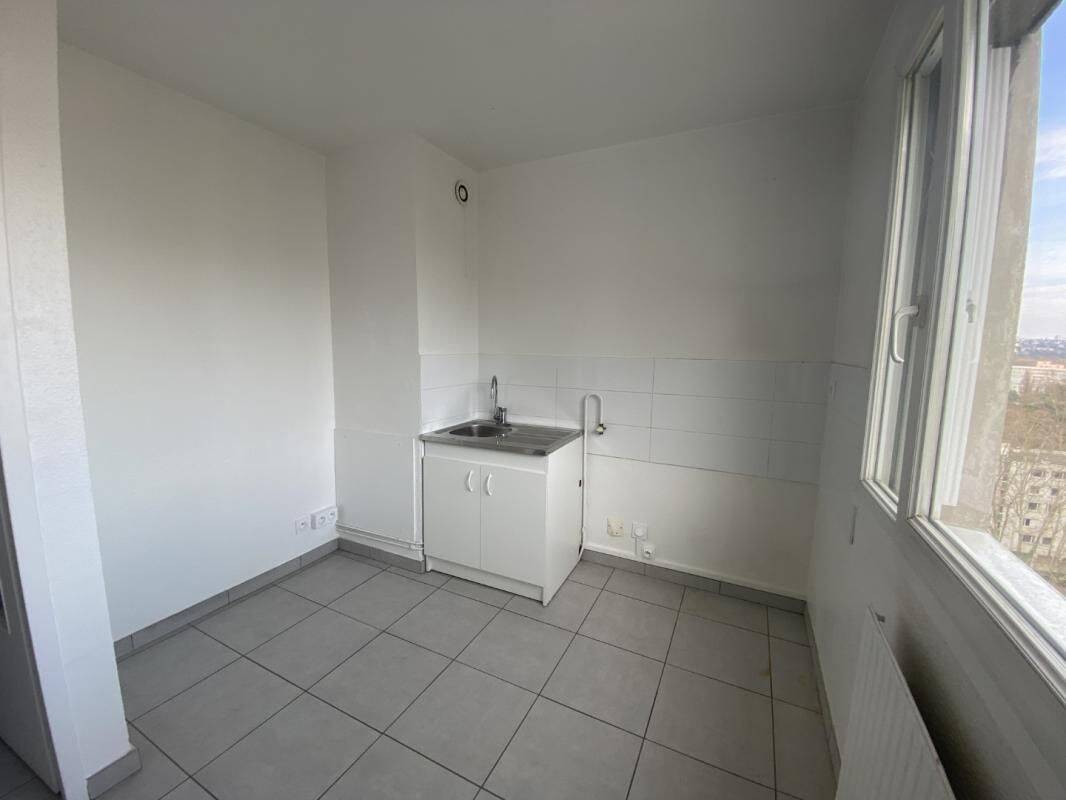APPARTEMENT — 4