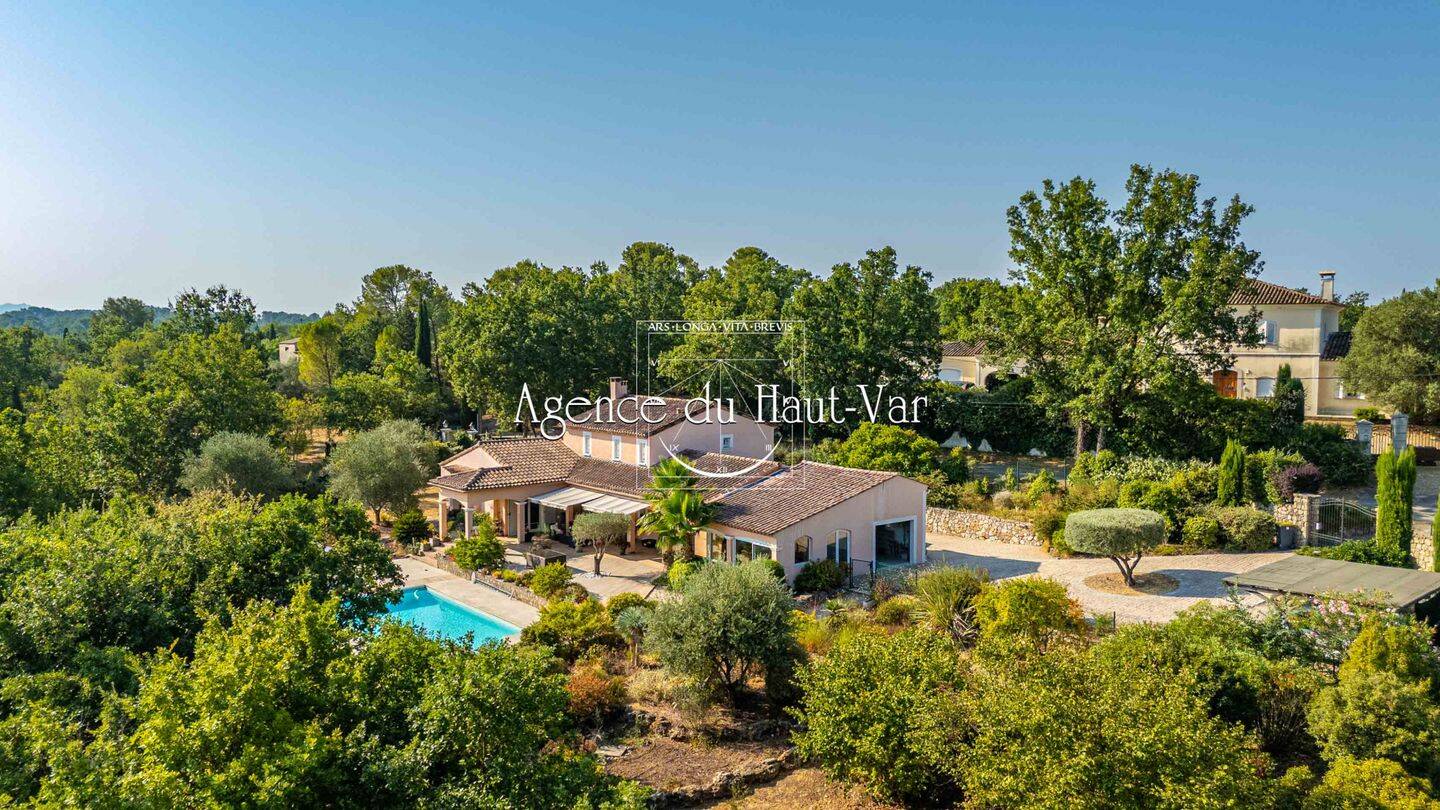 Maison 5 pièces 230 m² · à Fayence · 230 m² · 997 000 €
