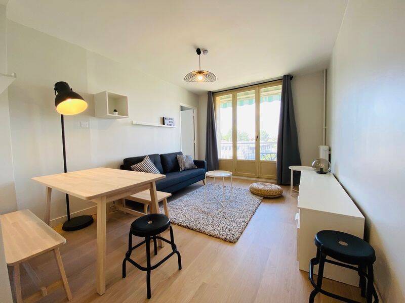 4 pièces 70 m² · à Villeurbanne · 70 m² · 550 €