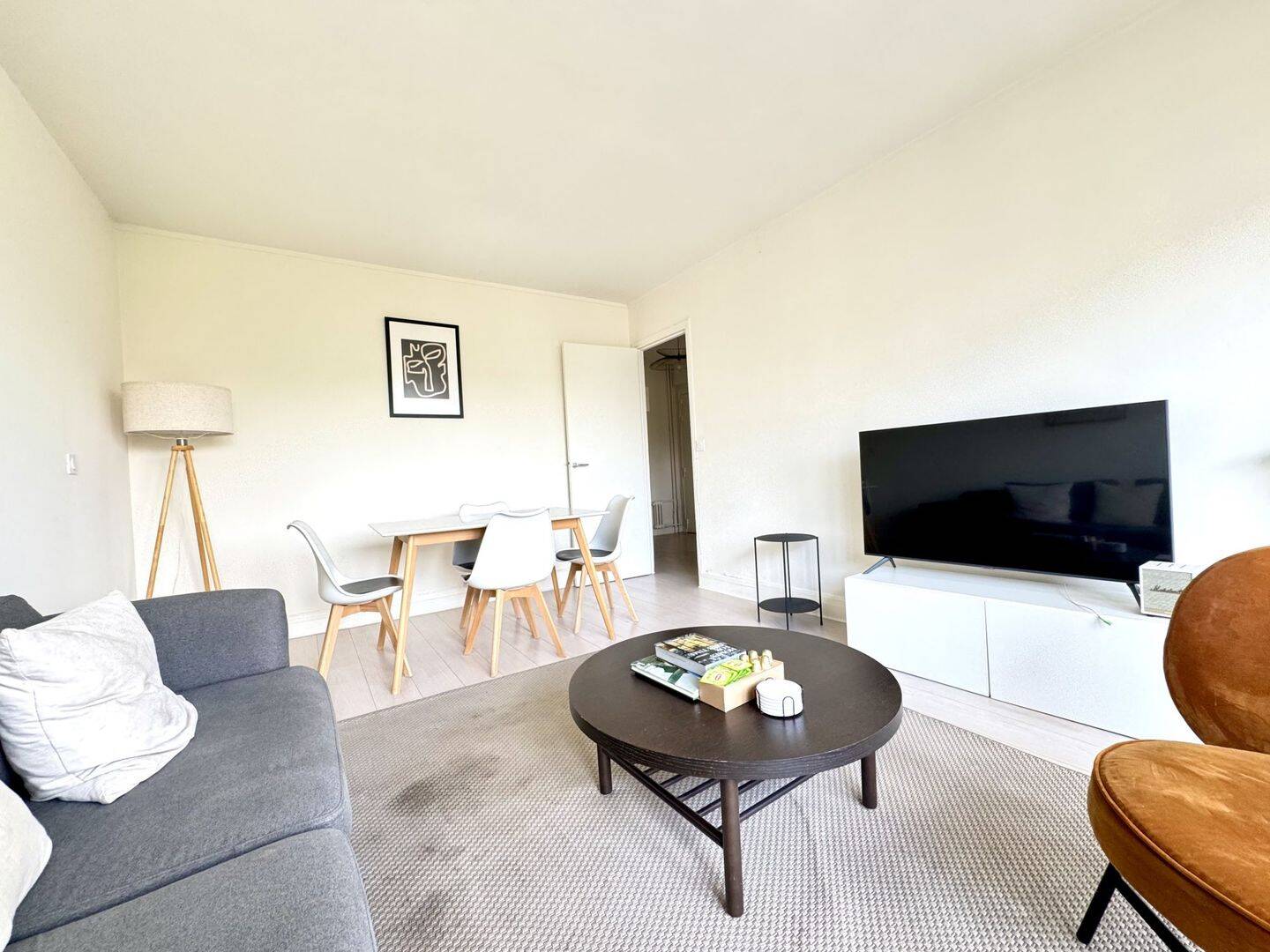 Appartement 3 pièces 77 m² · à Paris 17ème Arrondissement · 77,1 m² · 3 390 €/mois