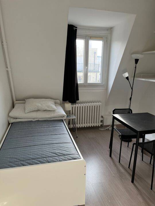 Appartement 1 pièce 12 m² · à Paris 16ème Arrondissement · 12 m² · 573 €