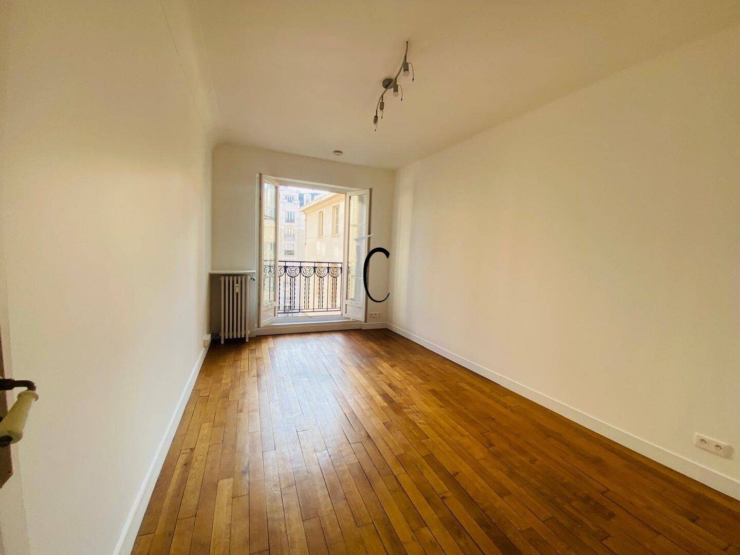 Appartement 1 pièce 30 m² · à Paris 5ème Arrondissement · 29,6 m² · 1 123 €