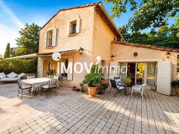 Maison à vendre 615 000 € 5 pièces 3 chambres 140 m² 1 754 m² de terrain Uzès 30700