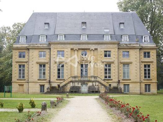 Château à vendre 5 000 000 € 40 pièces 36 chambres 4 746 m² 130 000 m² de terrain Bazeilles 08140