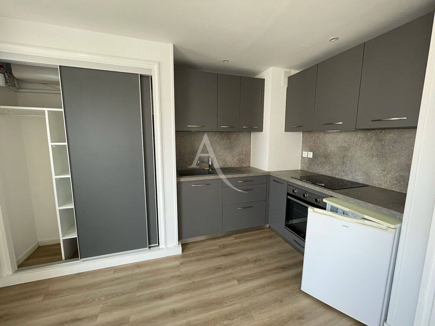 Appartement 1 pièce 25 m² · à Saint-Jean-de-Luz · 24,9 m² · 545 €