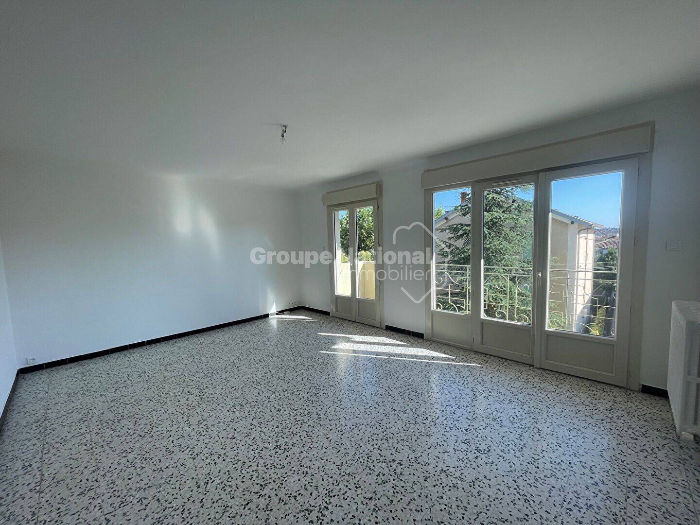 Appartement 4 pièces 93 m² · à Carpentras · 92,8 m² · 742 €/mois