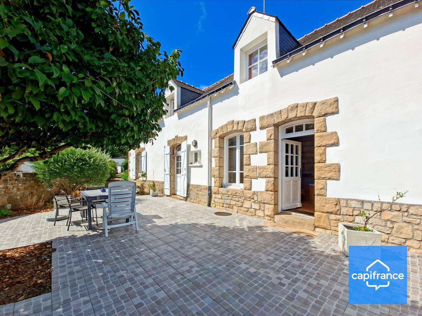 Maison 10 pièces 200 m² · à La Trinité-sur-Mer · 200 m² · 1 195 000 €