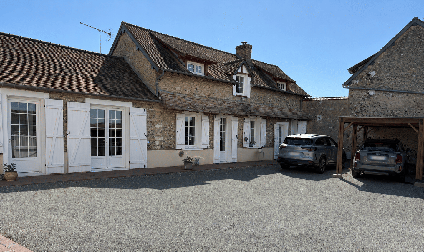 Maison 5 pièces 134 m² · à Hécourt · 134 m² · 379 500 €