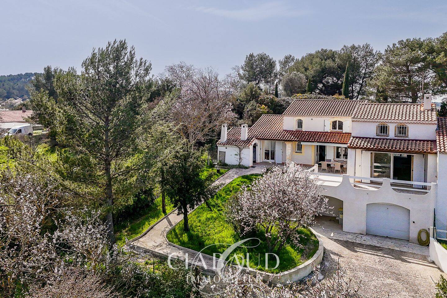 Maison 4 pièces 137 m² · à Aix-en-Provence · 137,3 m² · 645 000 €