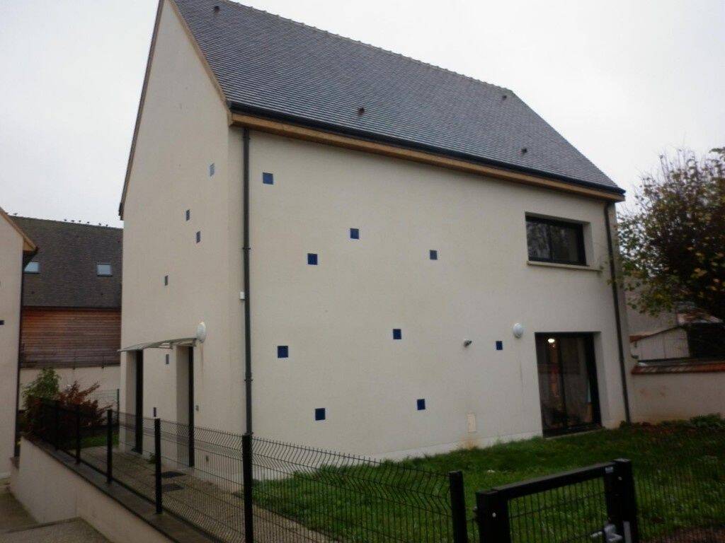 Maison 4 pièces 97 m² · à Courville-sur-Eure · 97 m² · 930 €