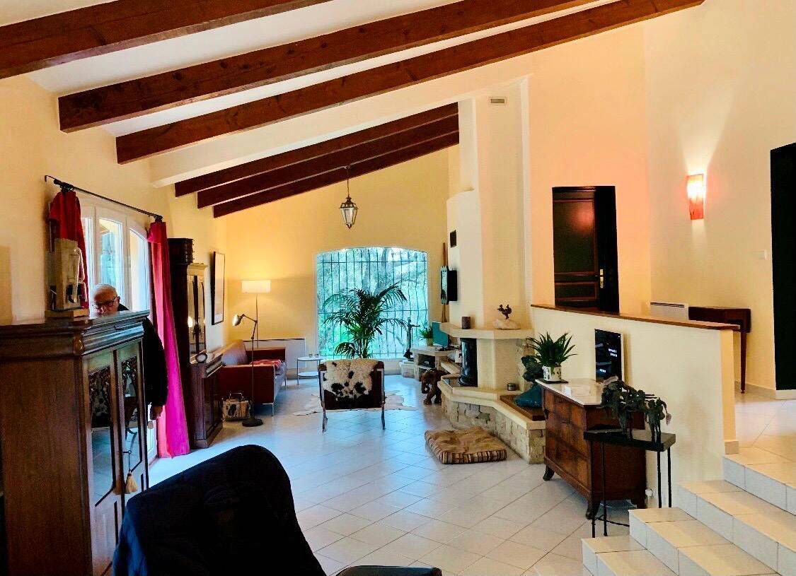 Maison 4 pièces 155 m² · à Nîmes · 155 m² · 1 600 €/mois