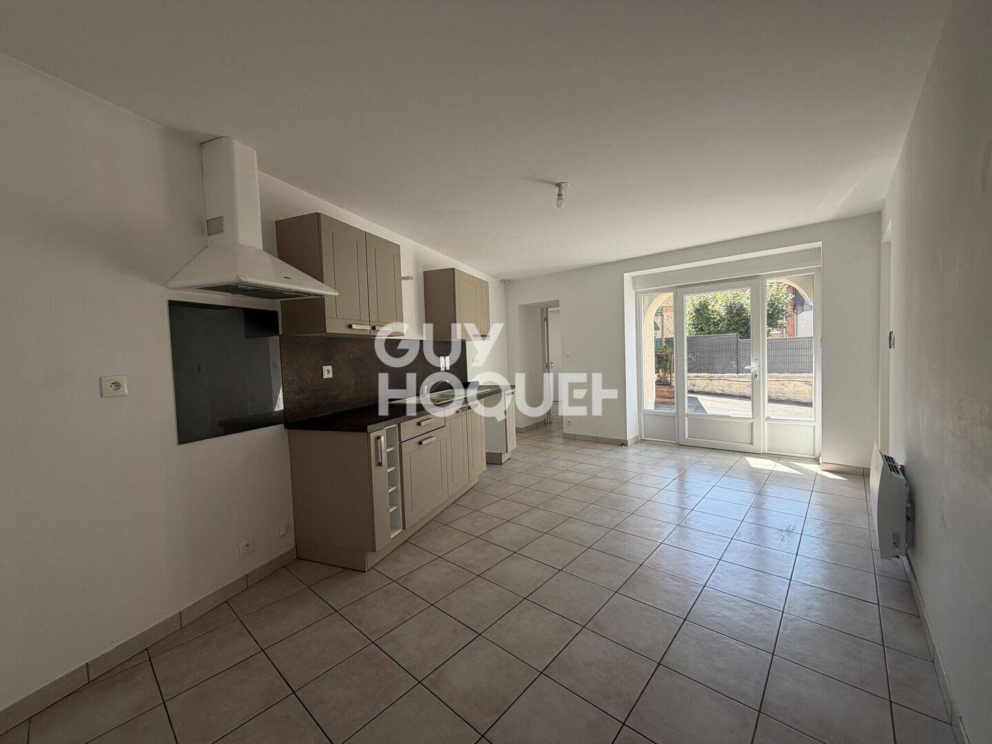 Maison 4 pièces 144 m² · à Cœur-de-la-Vallée · 144 m² · 900 €