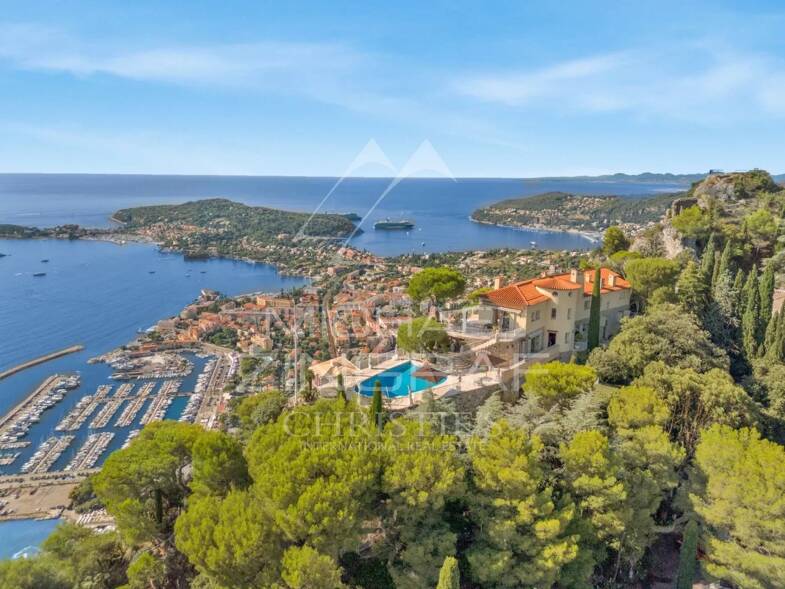 Maison à vendre 11 500 000 € 2 pièces 3 chambres 270 m² 3 000 m² de terrain Villefranche-sur-Mer 06230