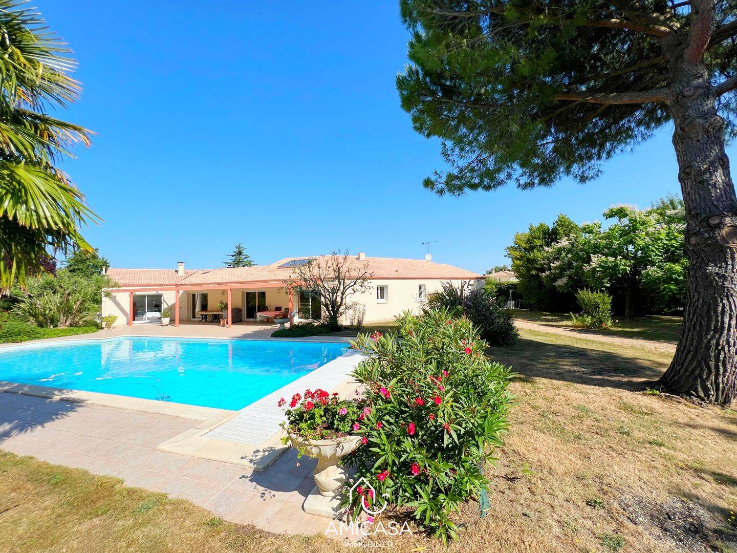 Maison 5 pièces 195 m² · à Fors · 195 m² · 390 000 €