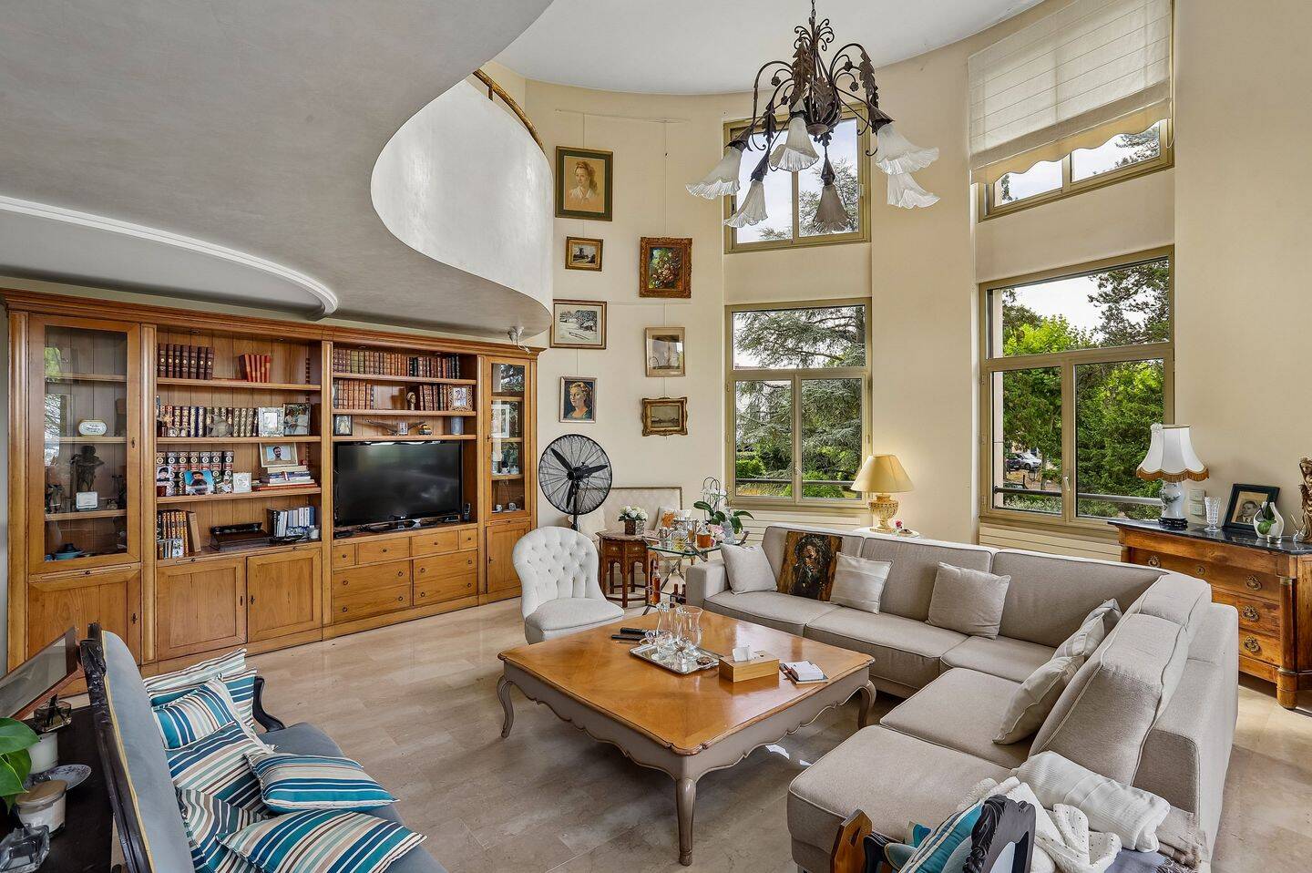 Appartement 6 pièces 197 m² · à Caluire-Et-Cuire · 197 m² · 1 100 000 €