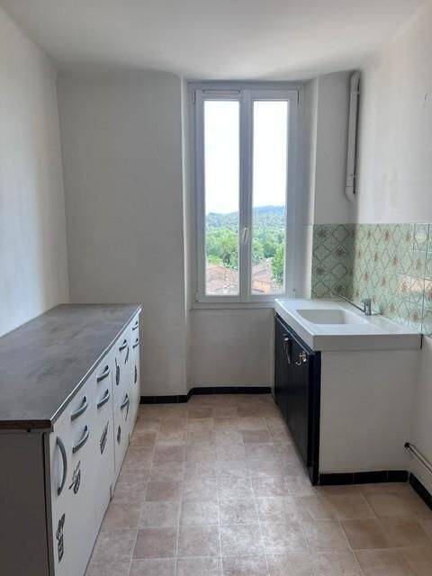 Appartement 3 pièces 64 m² · à Camps-la-Source · 64 m² · 610 €