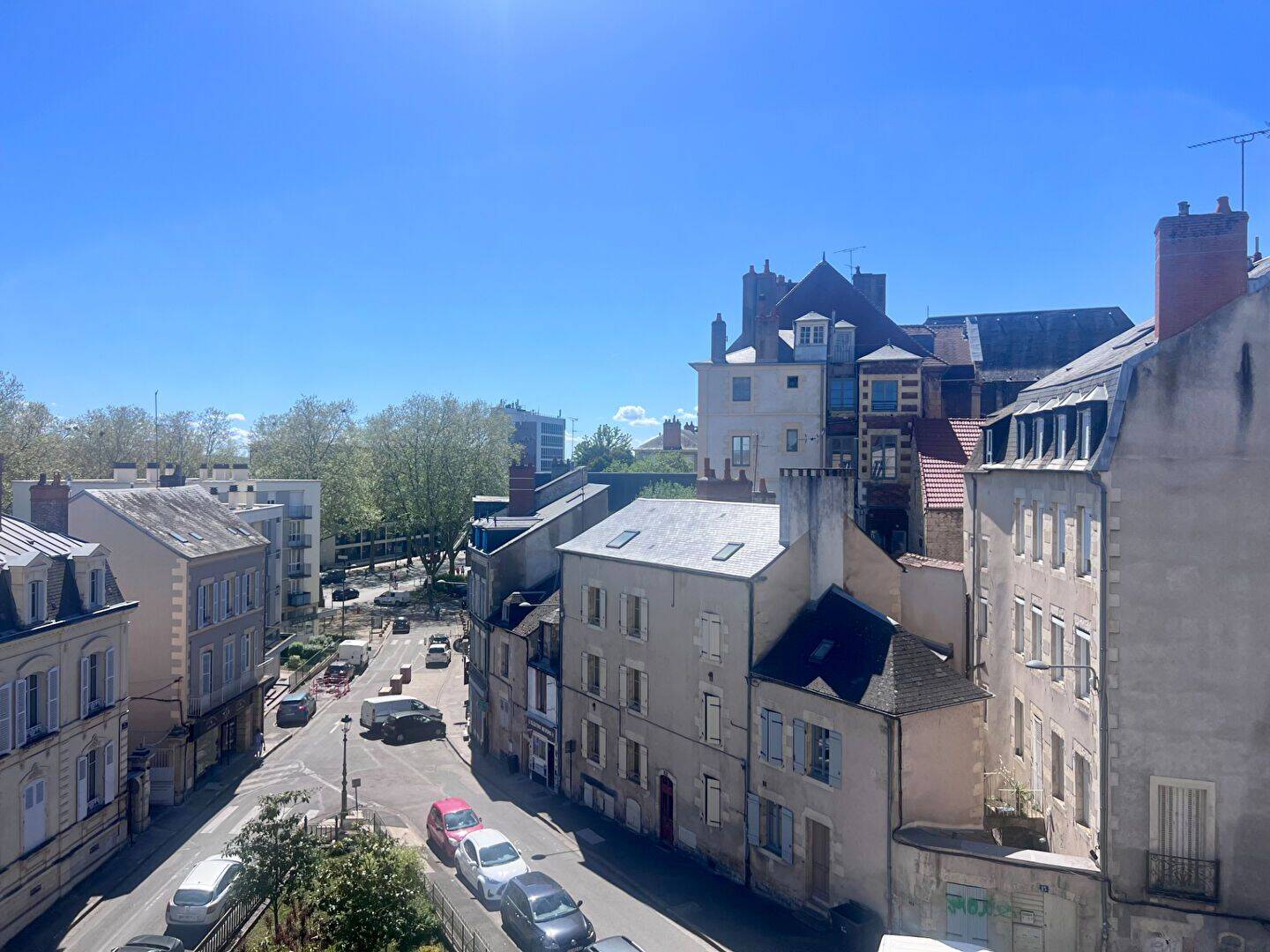 Appartement 3 pièces 82 m² · à Nevers · 81,6 m² · 78 600 €