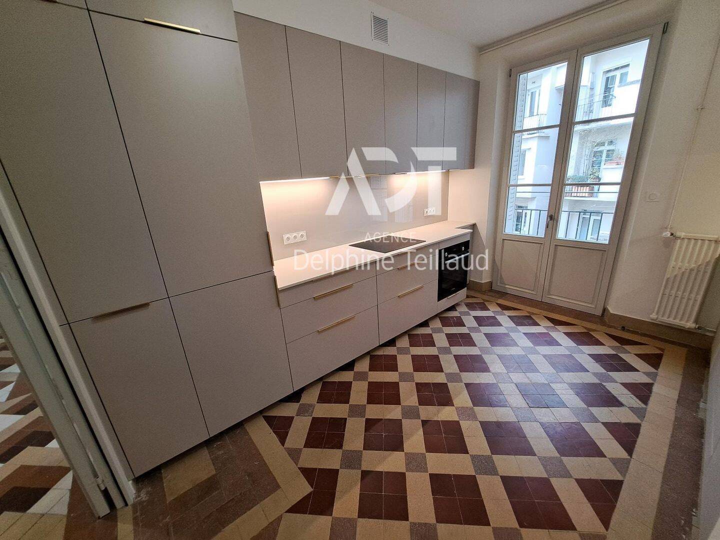 Appartement 4 pièces 108 m² · à Grenoble · 108,1 m² · 1 561 €