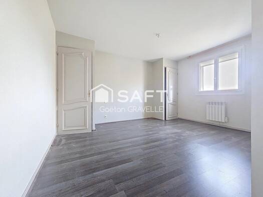 Appartement à vendre 189 000 € 3 pièces 2 chambres 77 m² 2ème étage Jonquieres Centre Martigues 13500