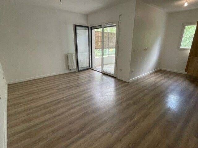 Appartement 3 pièces 62 m² · à Cenon · 61,6 m² · 790 €