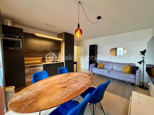 Appartement à vendre 236 000 € 2 pièces 1 chambre 44 m² Étage 2/3 Ferrières-en-Brie 77164