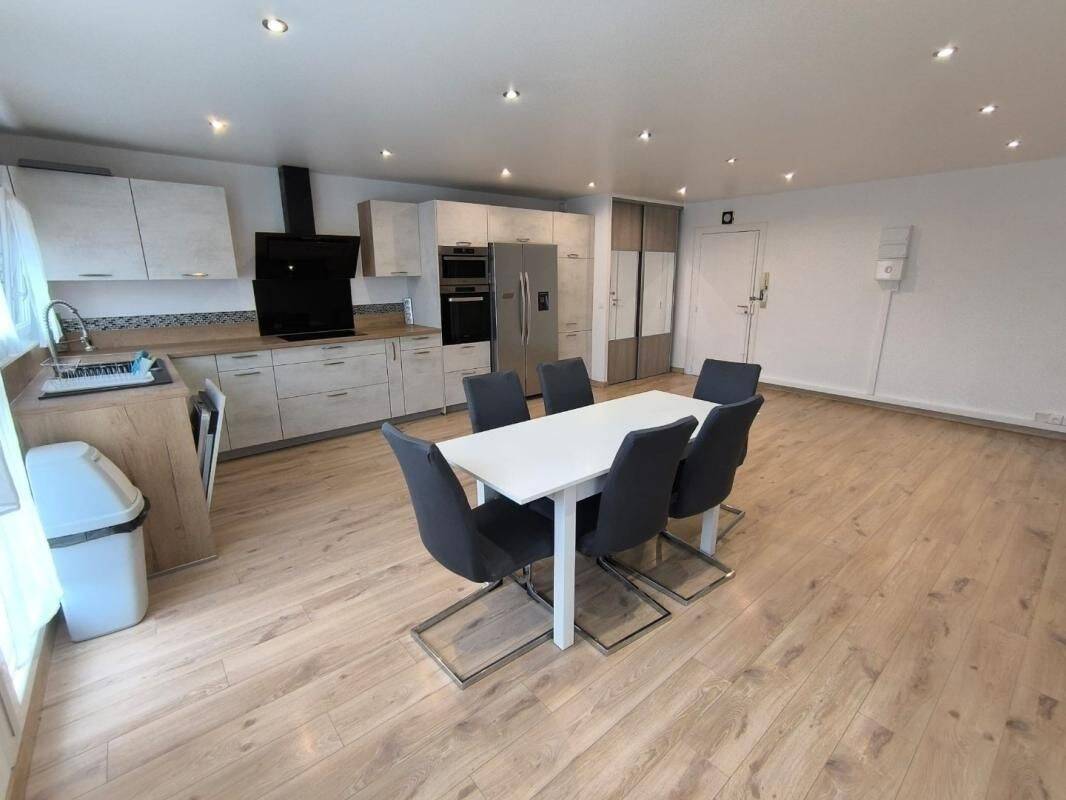 Appartement 4 pièces 82 m² · à Plaisir · 82 m² · 1 300 €/mois