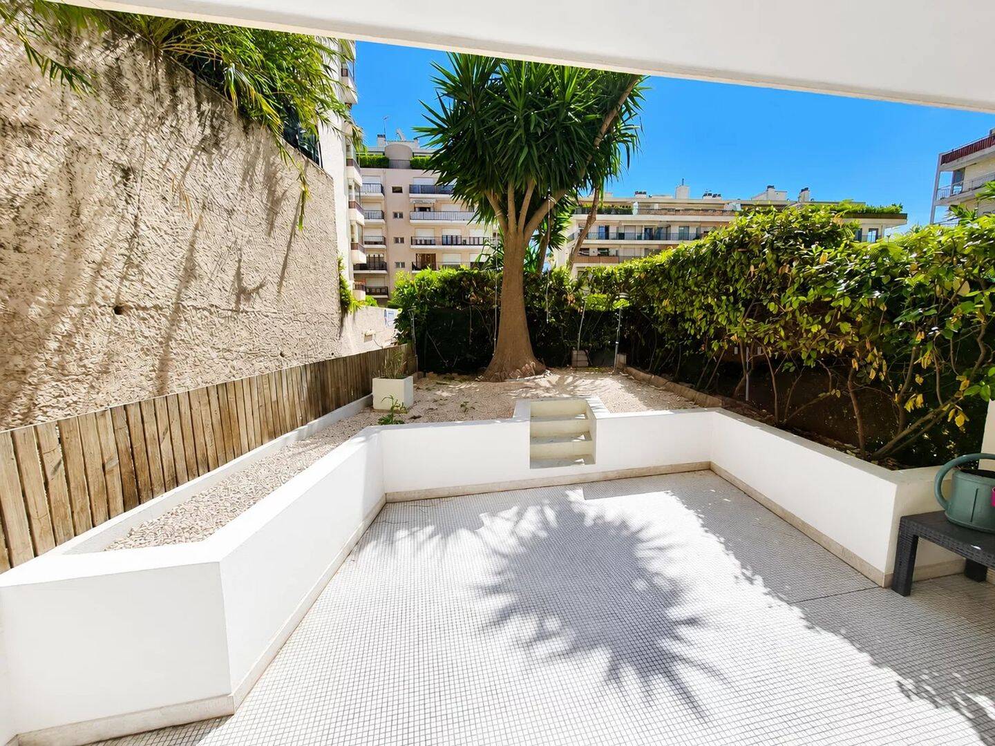 Appartement 1 pièce 49 m² · à Le Cannet · 48,6 m² · 885 €
