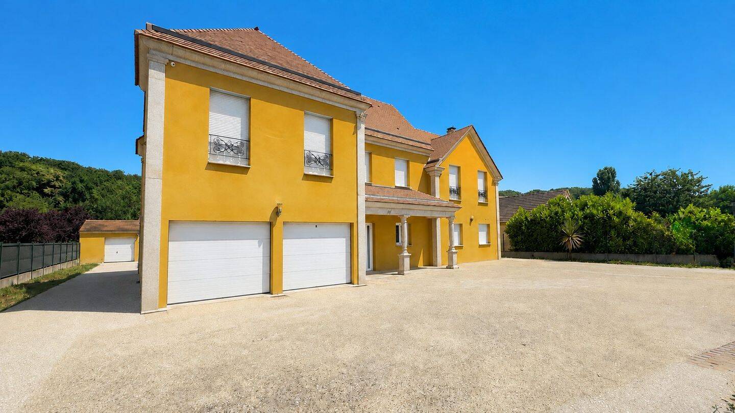 Maison 7 pièces 278 m² · à Limours · 278 m² · 875 000 €