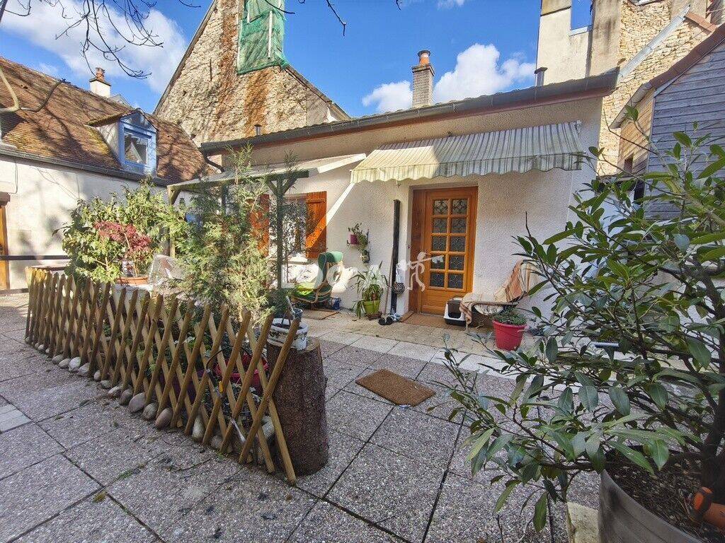 Location Maison 24 m² à Dijon 690 ¤ CC /mois — 1