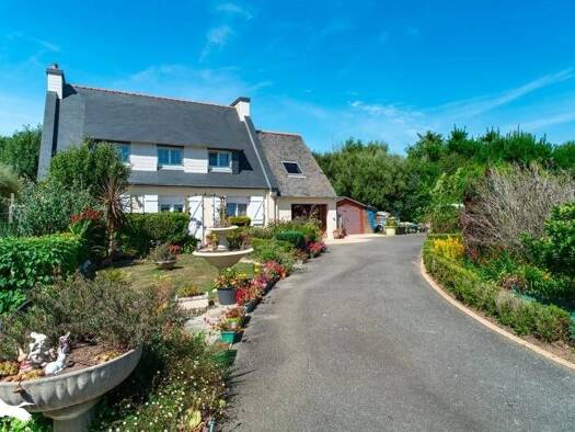 Maison à vendre 272 896 € 6 pièces 4 chambres 114 m² 1 646 m² de terrain Cléden-Cap-Sizun 29770