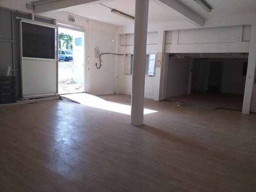 Entrepôt à louer 2 150 € 160 m² d'espace de stockage Schœlcher 97233
