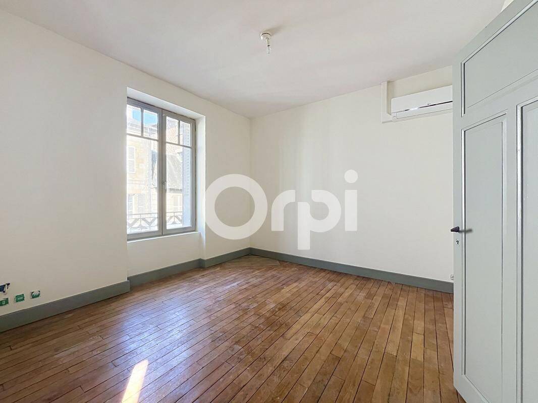 Appartement 3 pièces 71 m² · à Brive-la-Gaillarde · 70,5 m² · 700 €