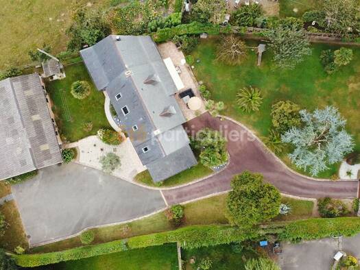 Maison de plain-pied à vendre 465 750 € 7 pièces 5 chambres 185 m² 2 527 m² de terrain Hudimesnil 50510