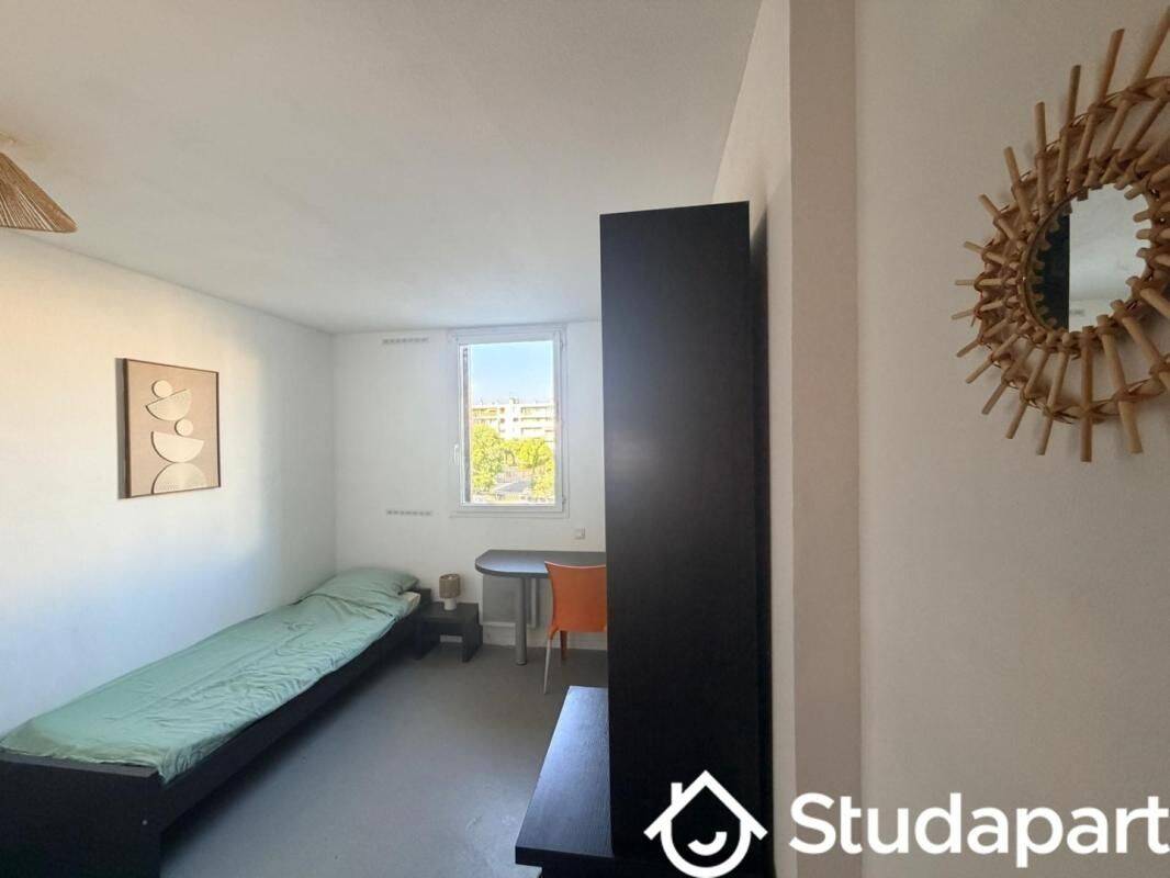 Appartement 1 pièce 18 m² · à Nîmes · 18 m² · 460 €