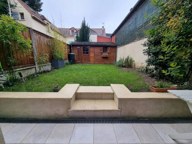 Maison à louer 2 800 € 5 pièces 3 chambres 116 m² 50 m² de terrain Centre Ville Croissy-sur-Seine 78290