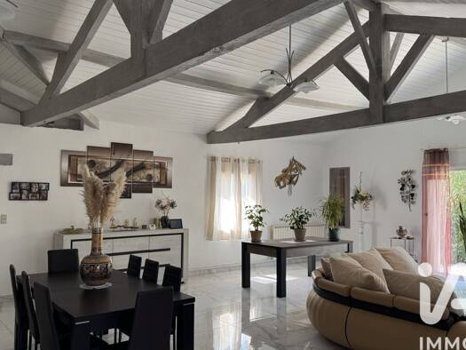 Maison de plain-pied à vendre 350 000 € 6 pièces 5 chambres 189 m² 2 163 m² de terrain Berson 33390