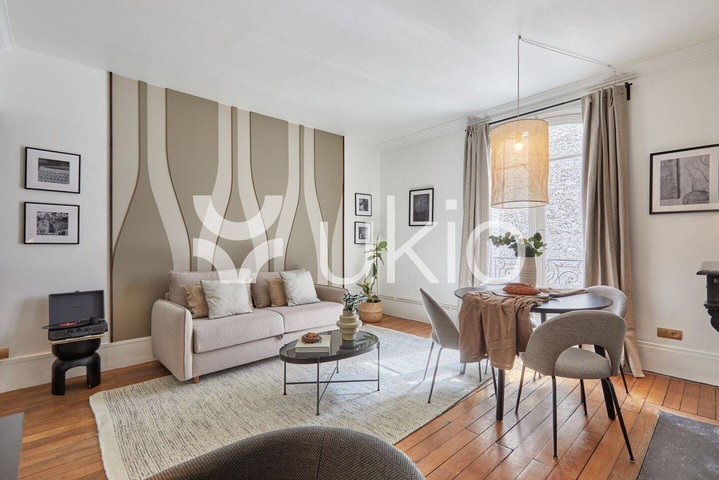 Appartement 2 pièces 44 m² · à Paris 8ème Arrondissement · 44 m² · 3 865 €/mois