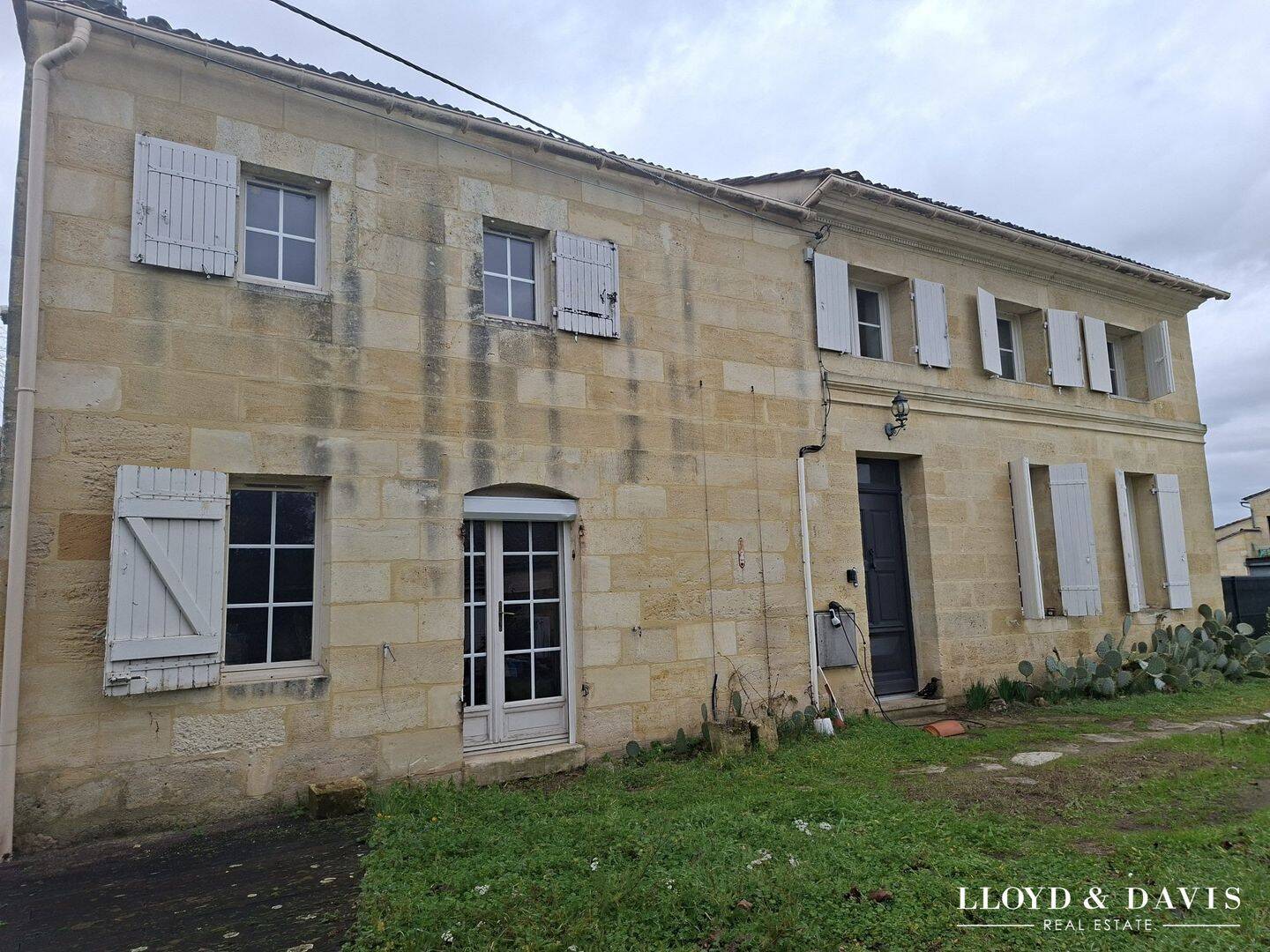 Maison 9 pièces 201 m² · à Saint-Émilion · 201 m² · 370 000 €