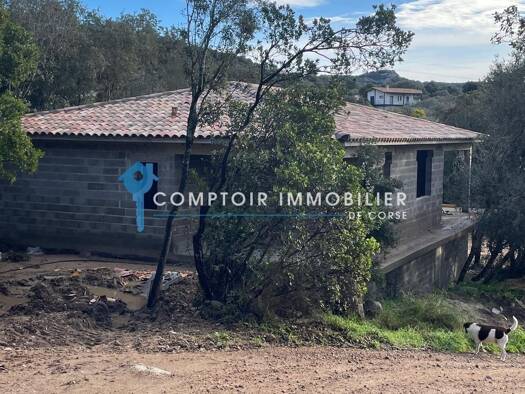 Terrain constructible à vendre 680 000 € 3 488 m² de terrain Lecci 20137