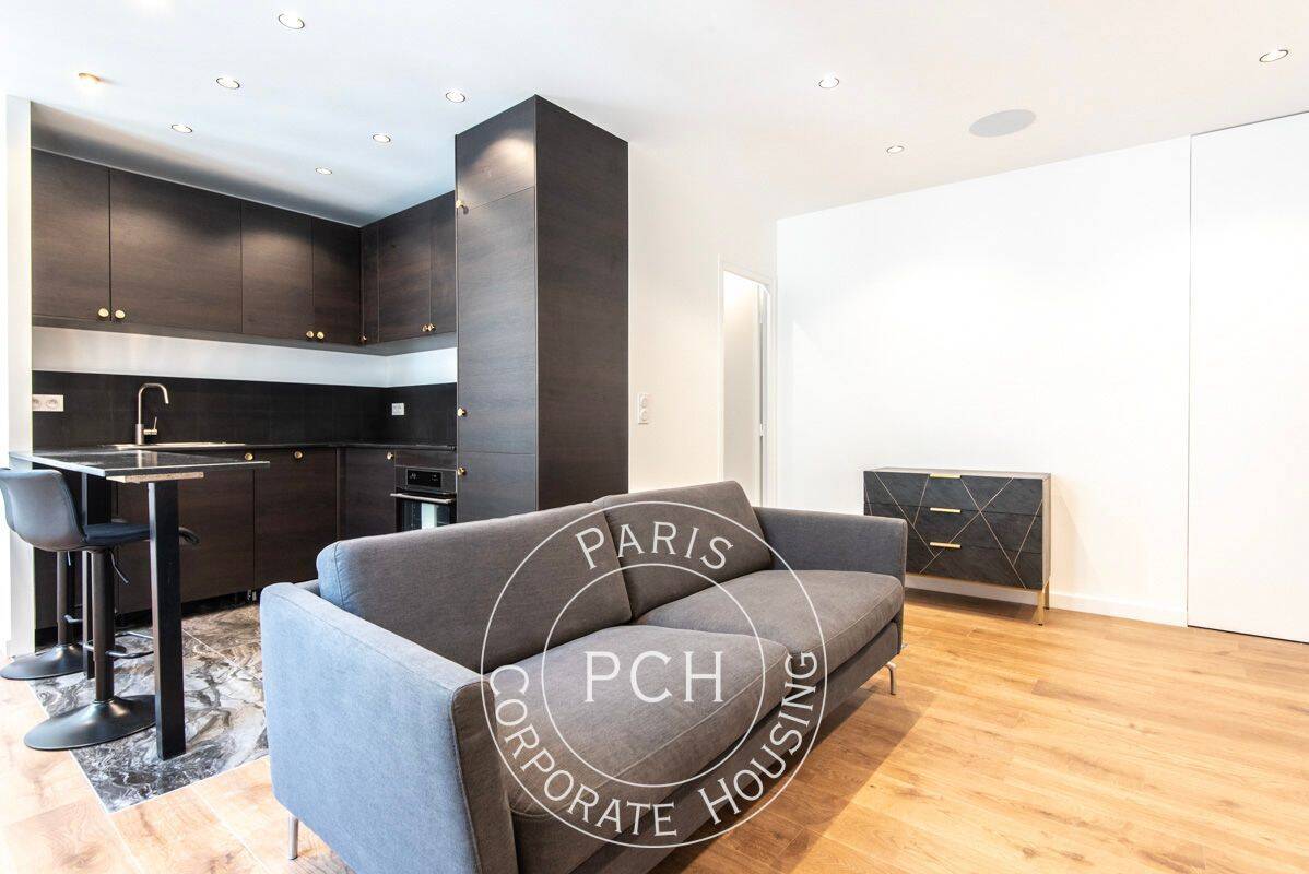 Appartement 3 pièces 52 m² · à Paris 16ème Arrondissement · 52 m² · 2 400 €
