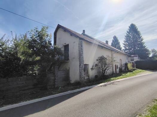 Maison à vendre 334 400 € 7 pièces 5 chambres 140 m² 4 254 m² de terrain Charcier 39130