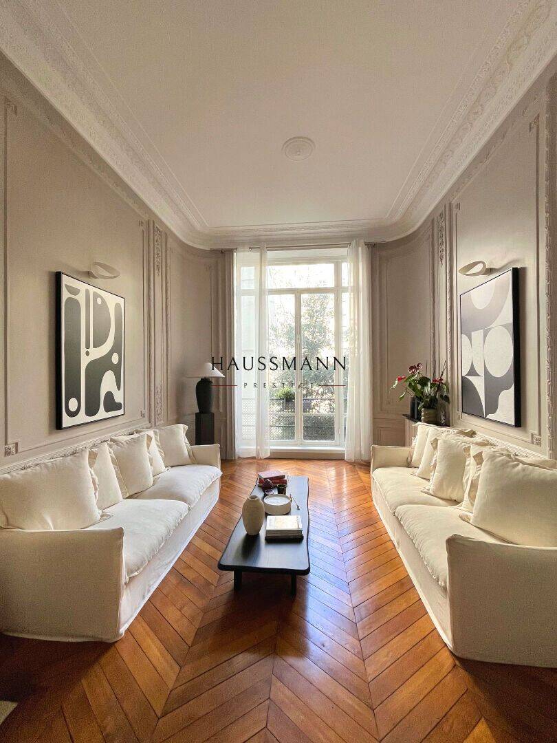 Appartement 3 pièces 72 m² · à Paris 8ème Arrondissement · 72 m² · 5 000 €/mois
