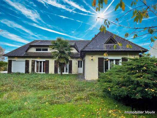 Maison à vendre 299 000 € 8 pièces 6 chambres 250 m² 1 564 m² de terrain Villemaréchal 77710