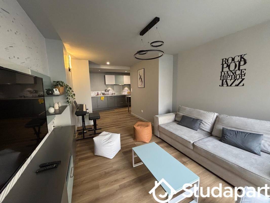 1 pièce 12 m² · à Reims · 12 m² · 479 €