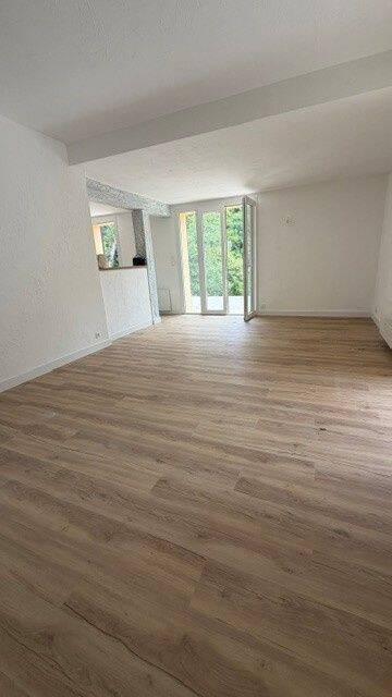 Appartement 3 pièces 70 m² · à Vence · 69,5 m² · 1 500 €