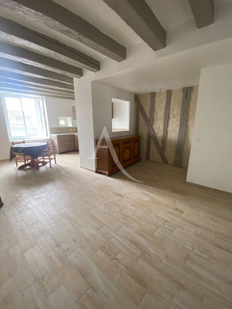 Appartement 3 pièces 79 m² · à Montrichard Val de Cher · 78,7 m² · 705 €/mois