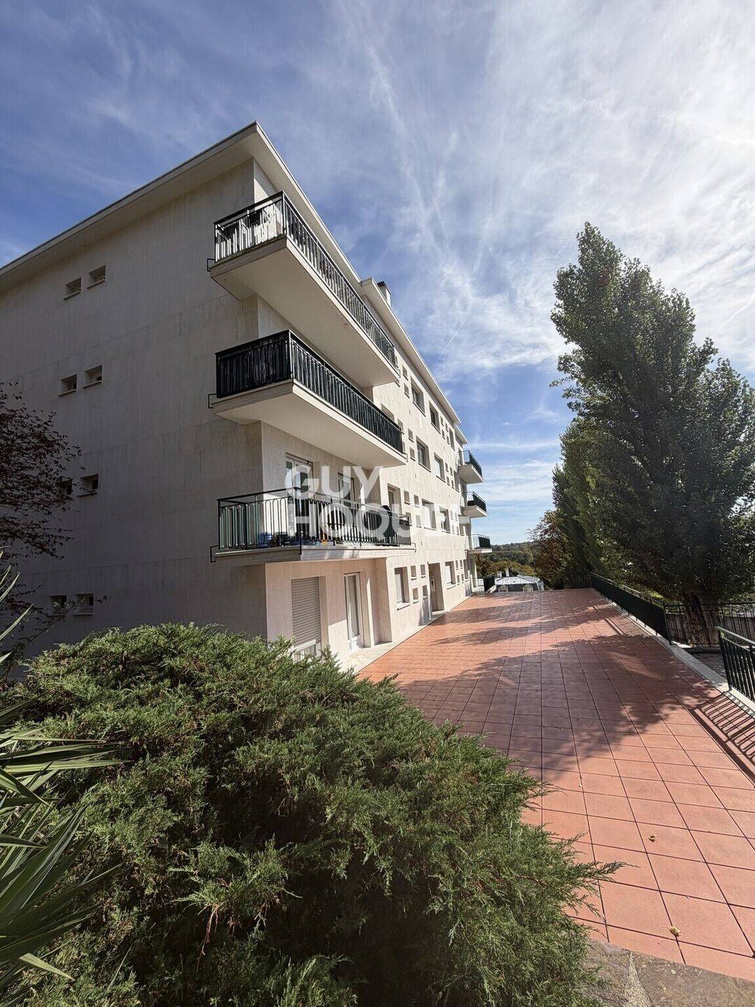 Appartement 1 pièce 22 m² · à Garches · 22,3 m² · 825 €/mois